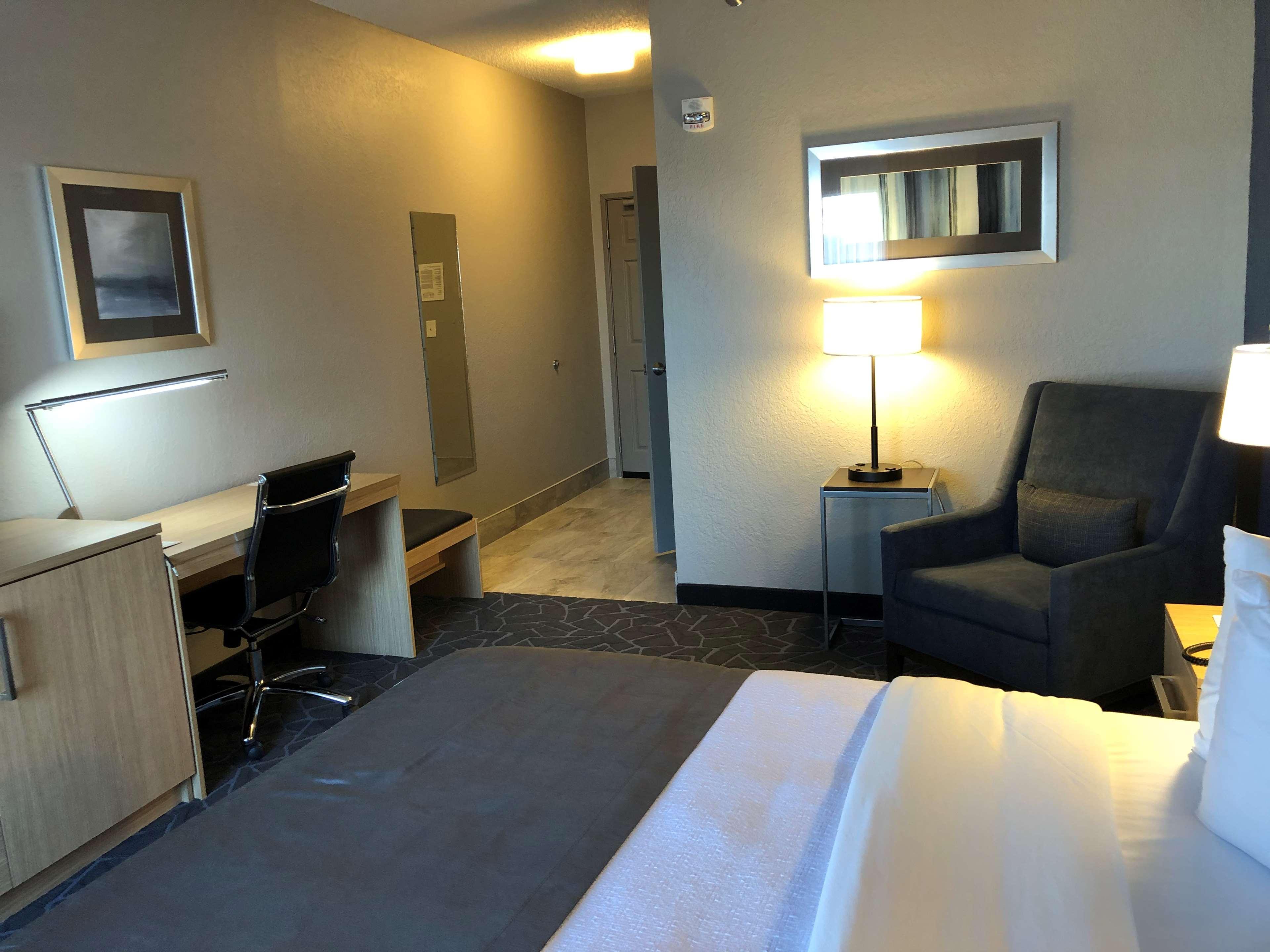 Best Western Eau Claire South Екстериор снимка